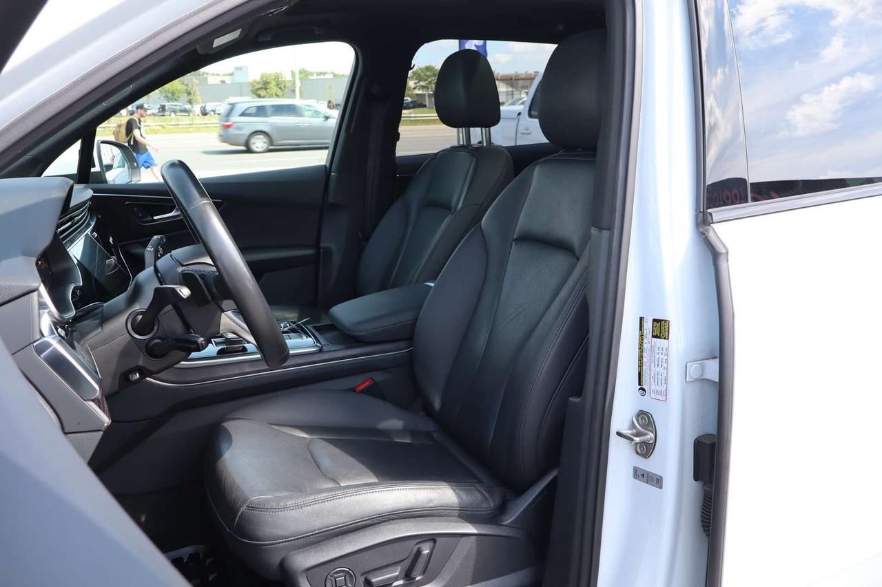 2021 Audi Q7 Progressiv S-Line   55 TFSI V6   Panoramic Sunroof Photo