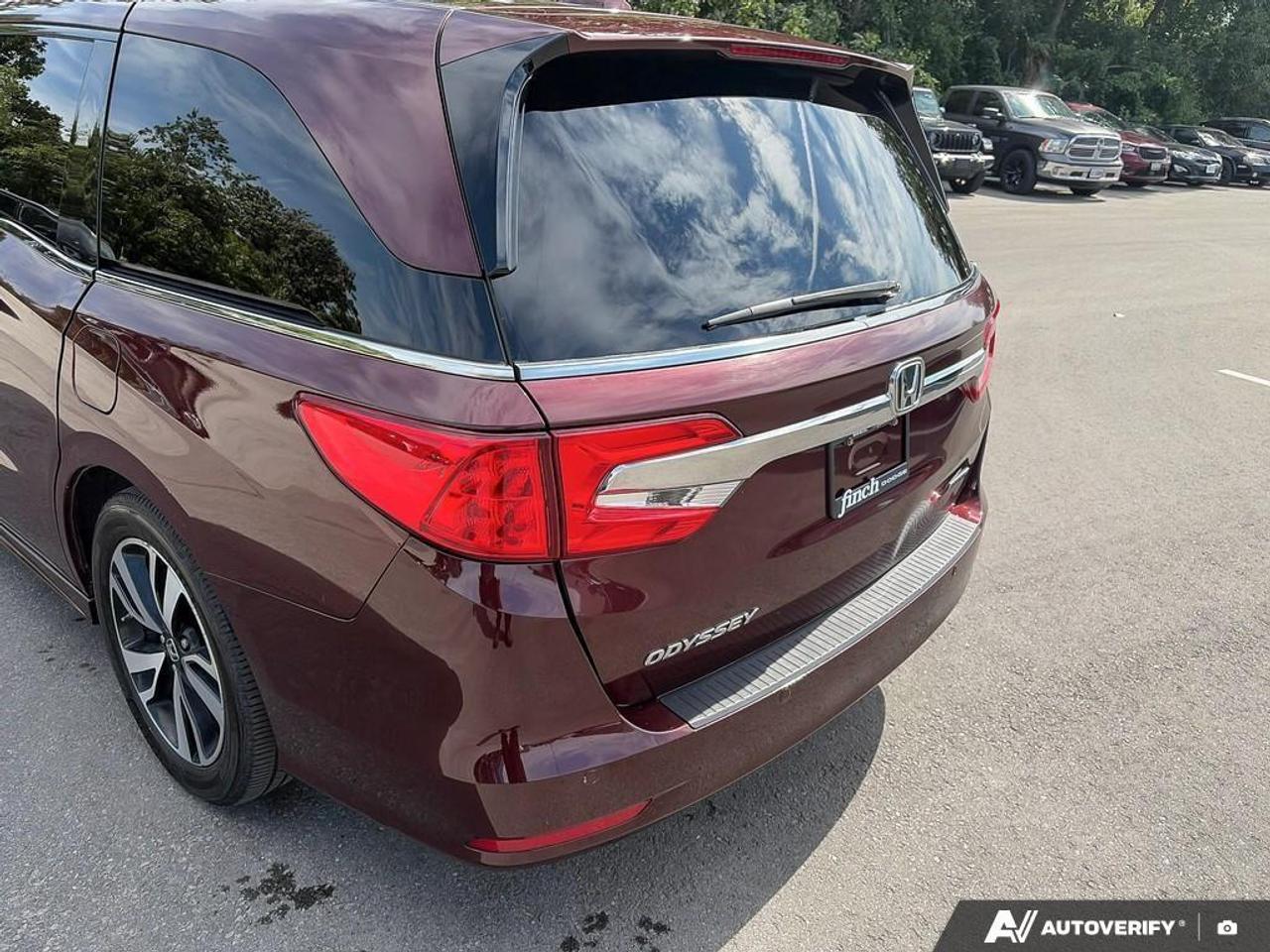 2019 Honda Odyssey Touring (A10) Passenger Van Photo