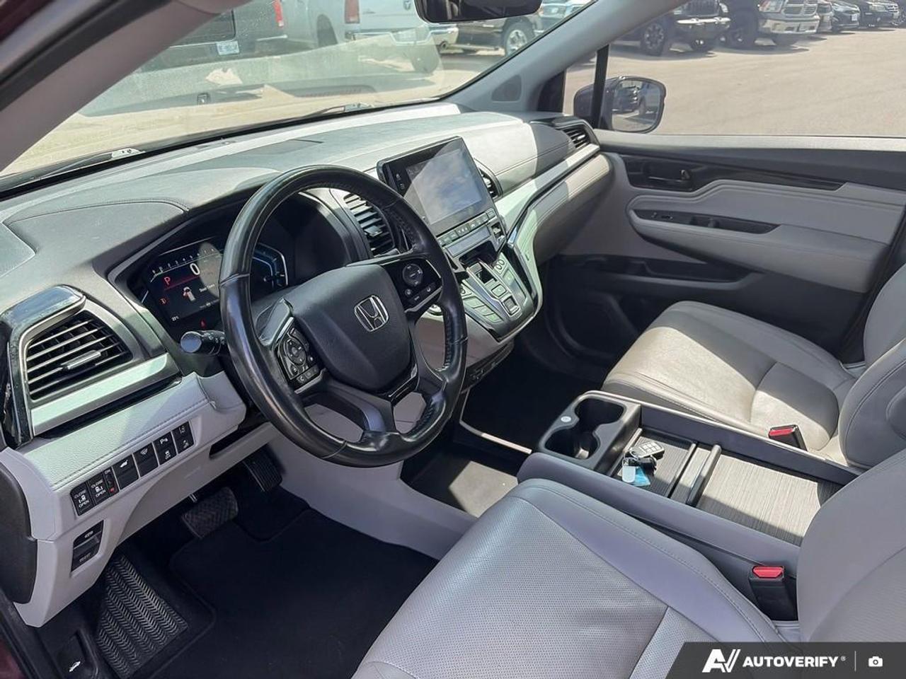 2019 Honda Odyssey Touring (A10) Passenger Van Photo