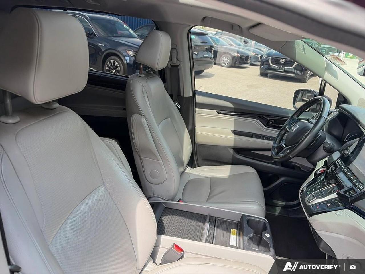 2019 Honda Odyssey Touring (A10) Passenger Van Photo