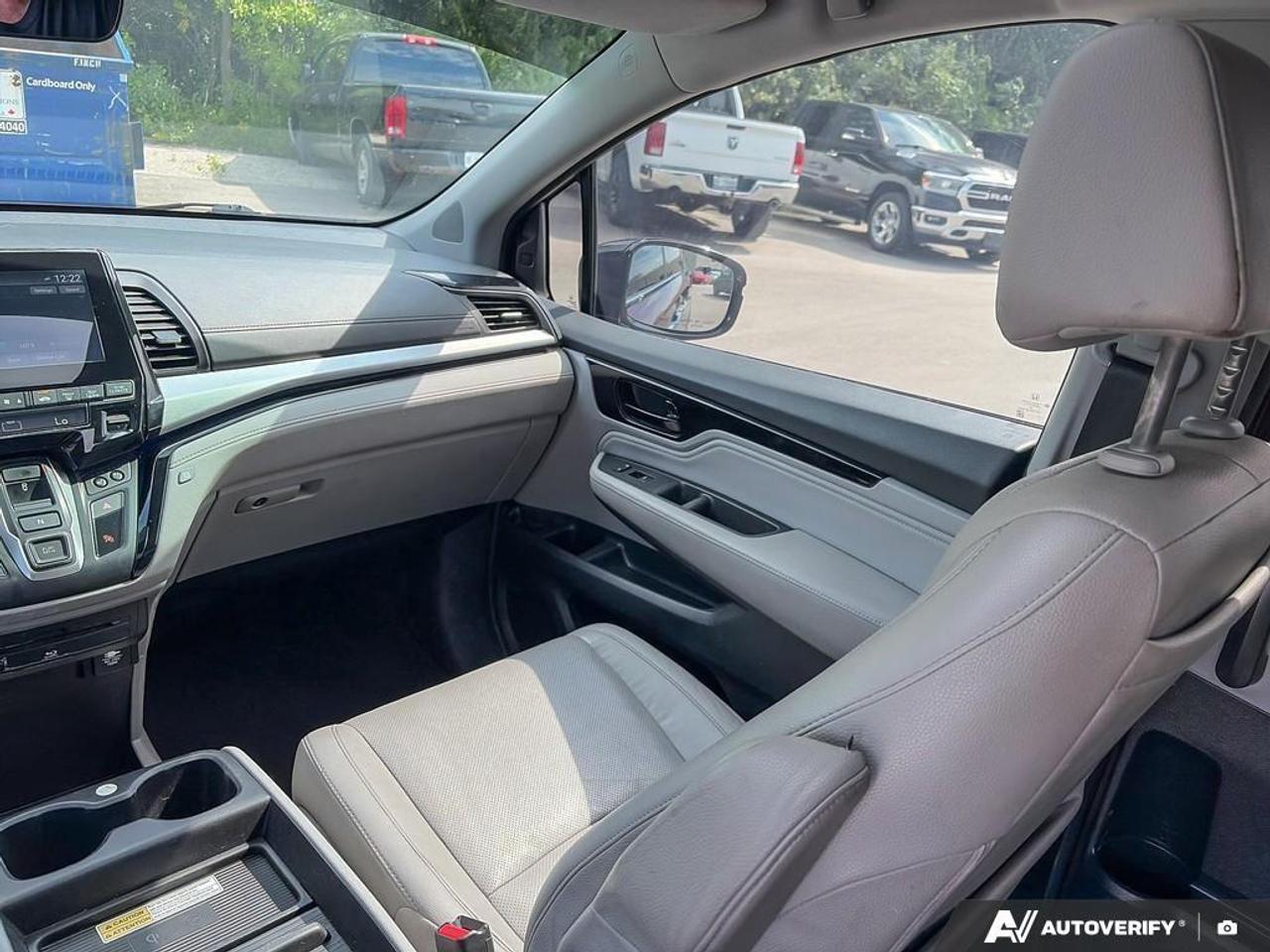 2019 Honda Odyssey Touring (A10) Passenger Van Photo