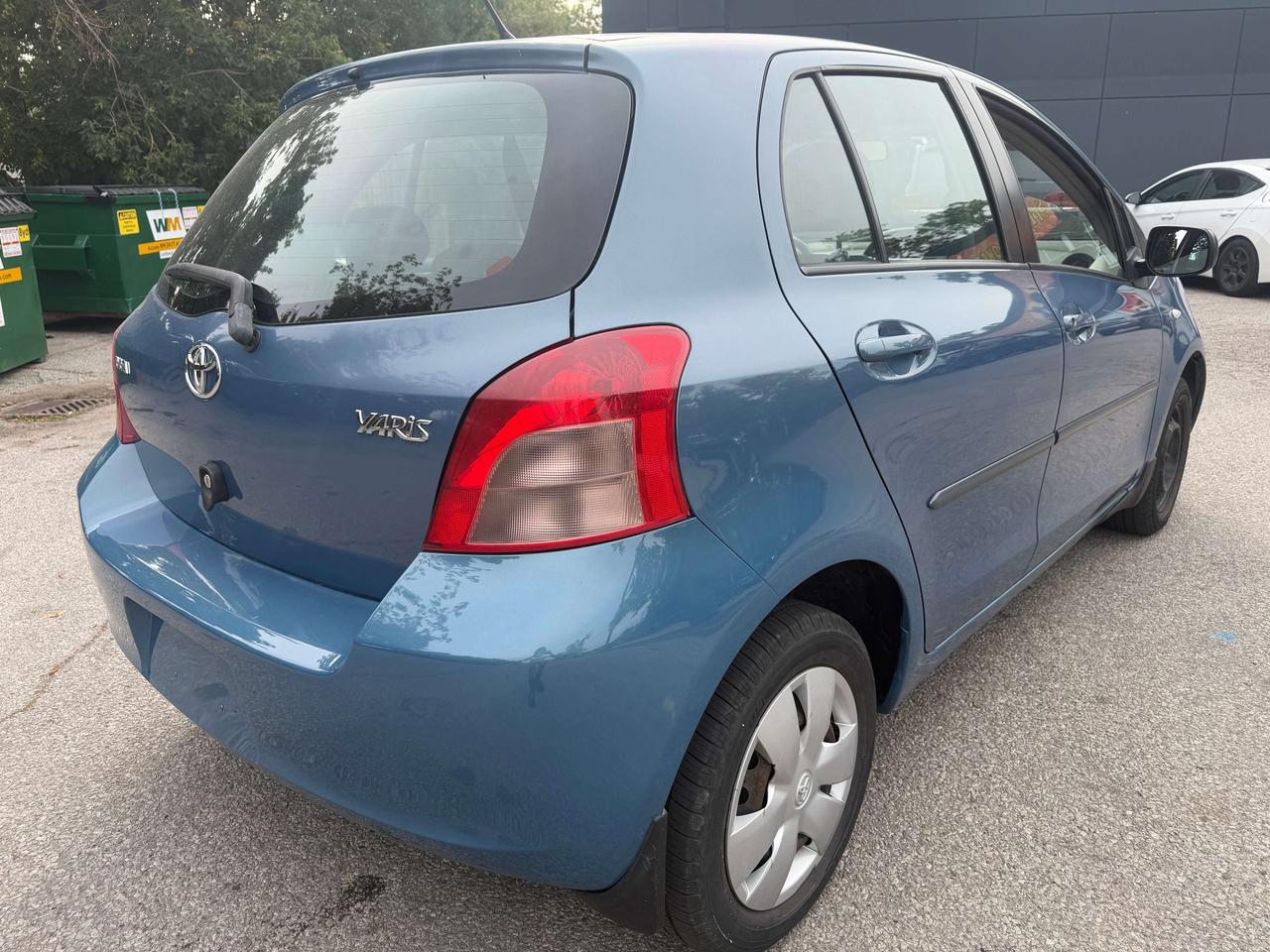 2007 Toyota Yaris LE !!! YES ONLY 160987 KMS !!! AUTO !! CERTIFIED ! Photo