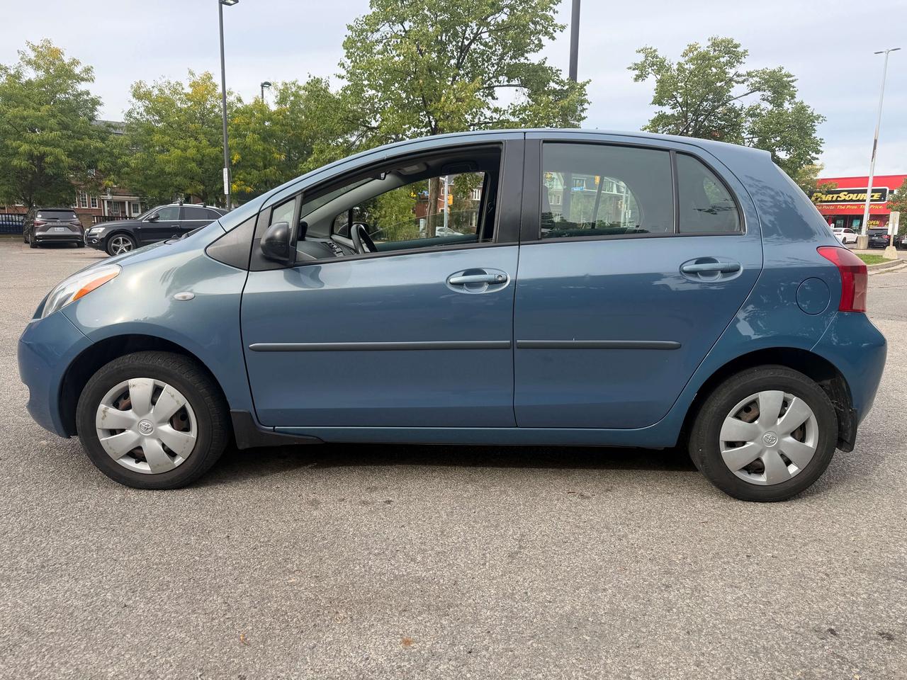 2007 Toyota Yaris LE !!! YES ONLY 160987 KMS !!! AUTO !! CERTIFIED ! Photo1
