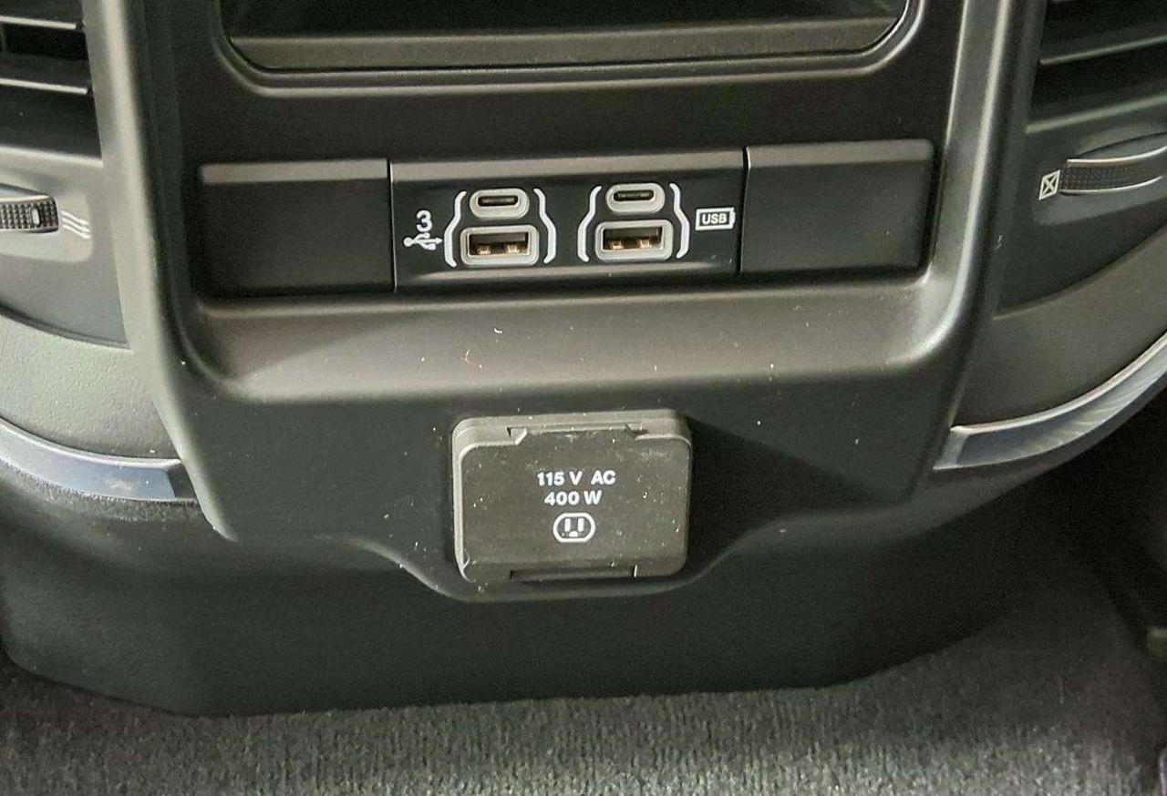 2019 RAM 1500 Laramie Photo