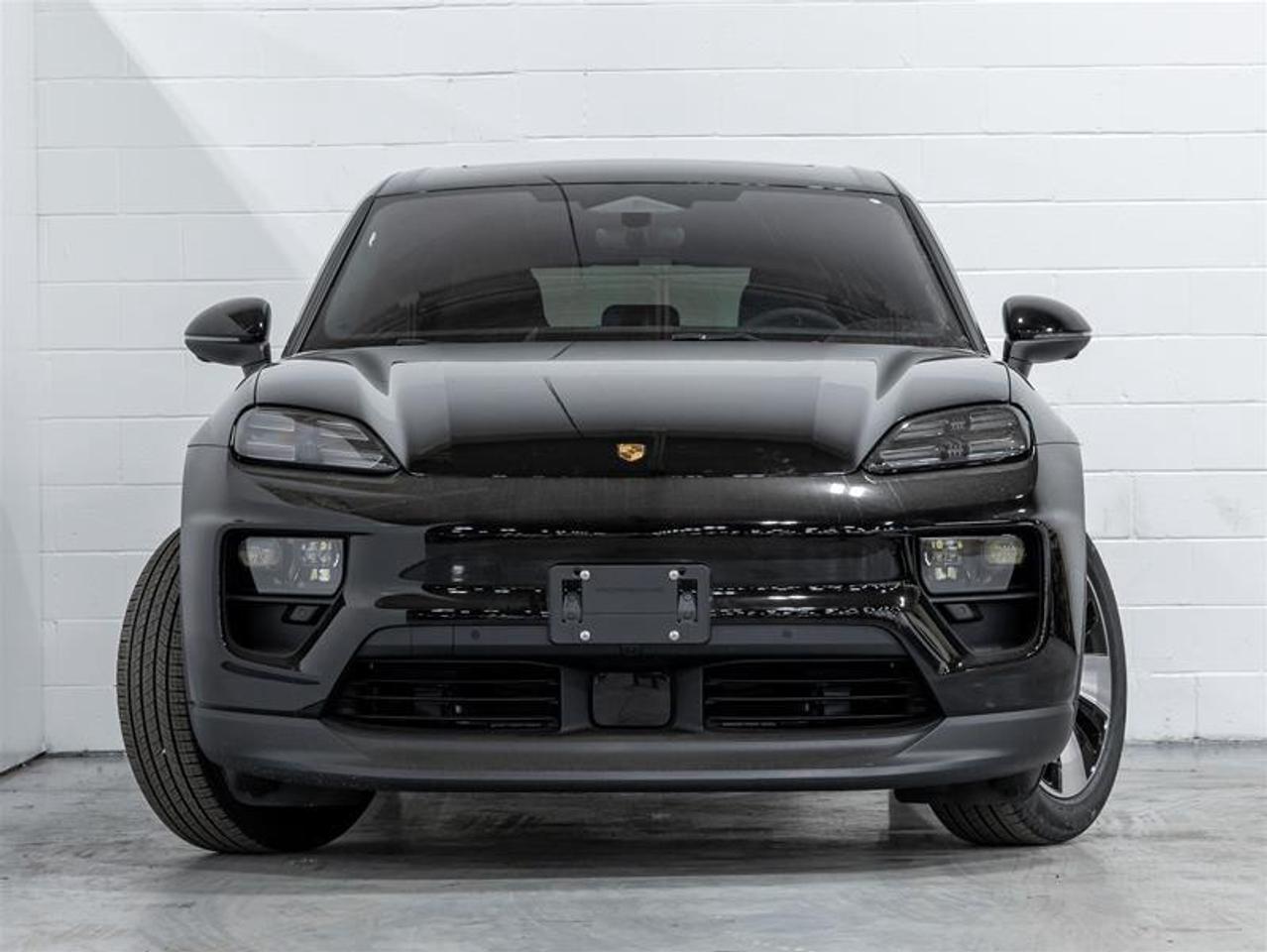 2025 Porsche Macan  Photo