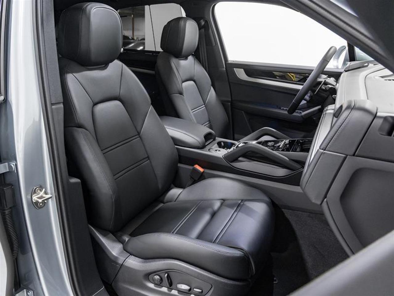 2026 Porsche Cayenne  Photo