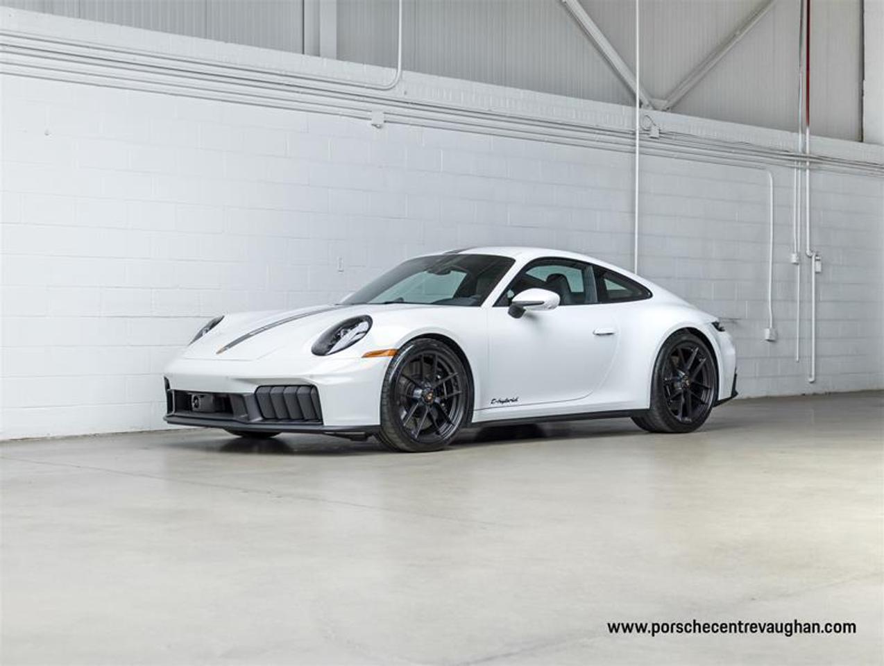2025 Porsche 911  Photo