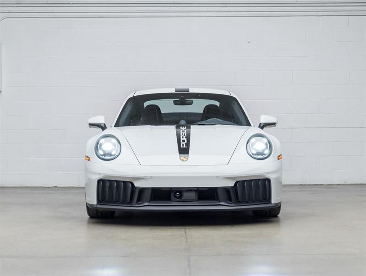 2025 Porsche 911  Photo1
