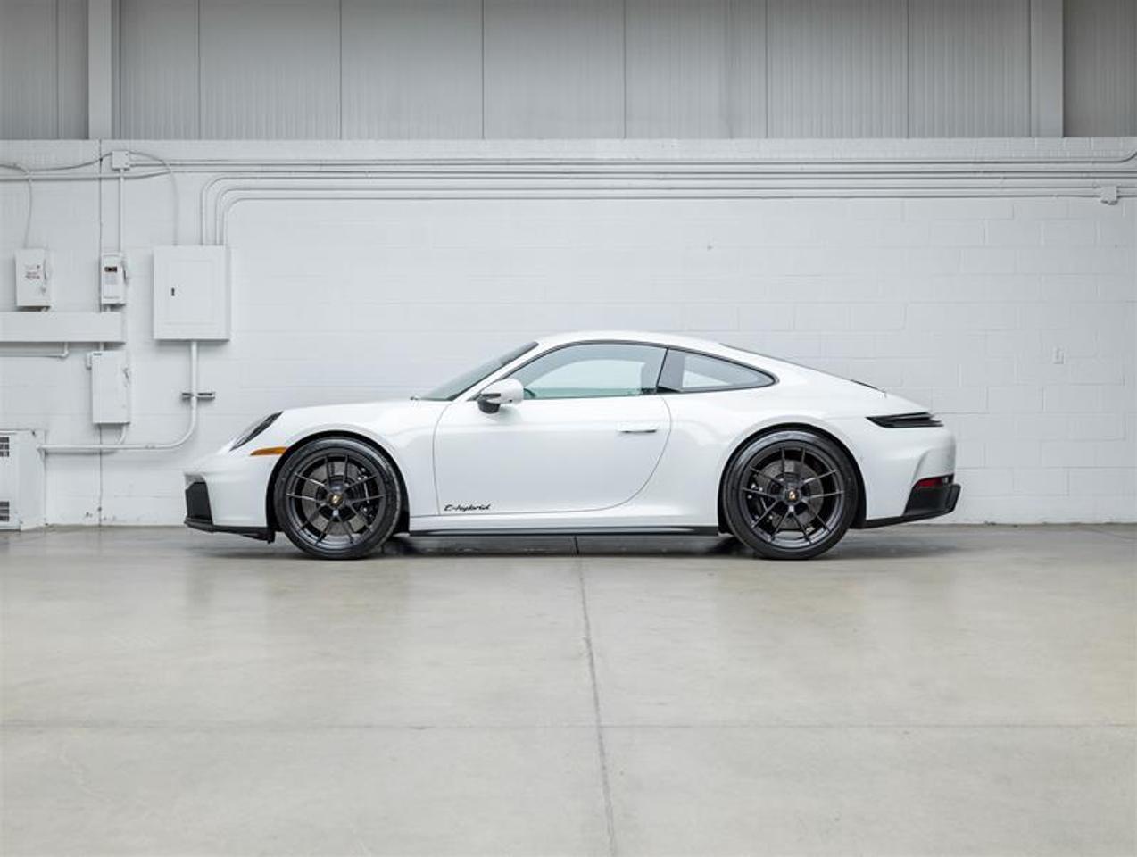 2025 Porsche 911  Photo