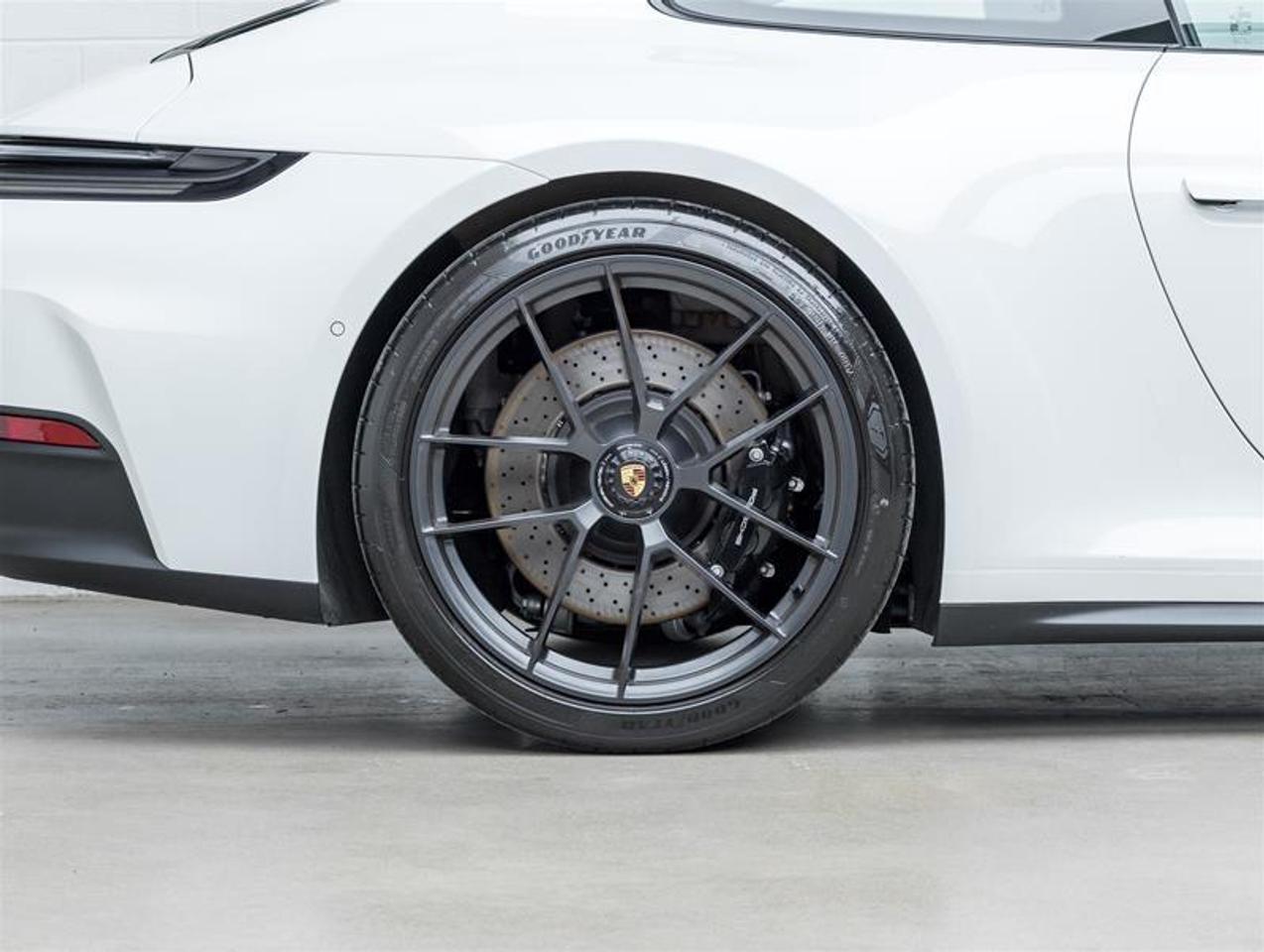 2025 Porsche 911  Photo