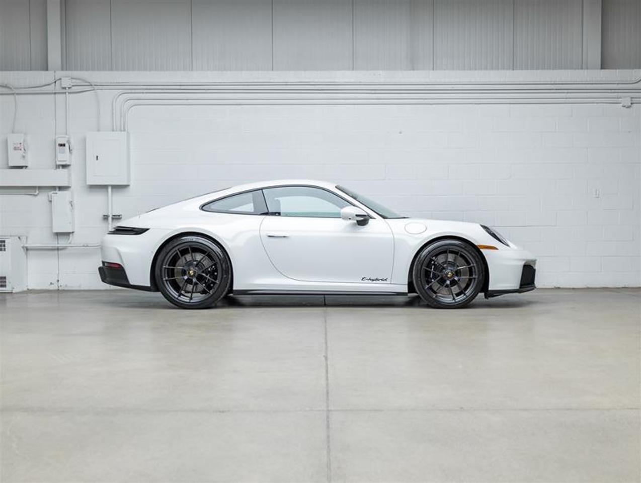2025 Porsche 911  Photo