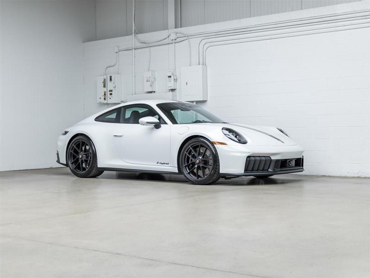 2025 Porsche 911  Photo