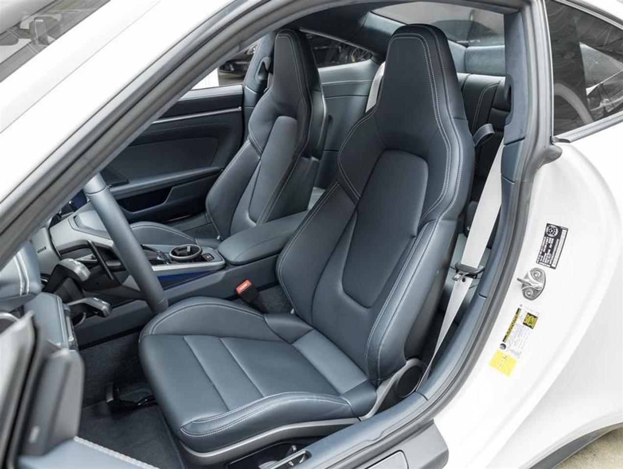 2025 Porsche 911  Photo