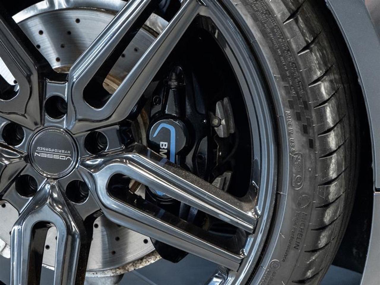 2019 BMW i8 Base 2dr All-Wheel Drive Roadster Photo