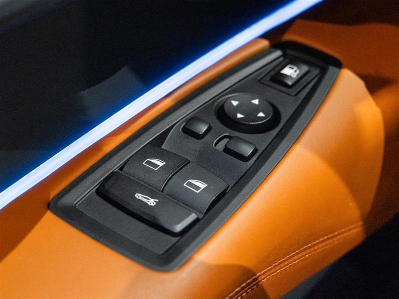 2019 BMW i8 Base 2dr All-Wheel Drive Roadster Photo