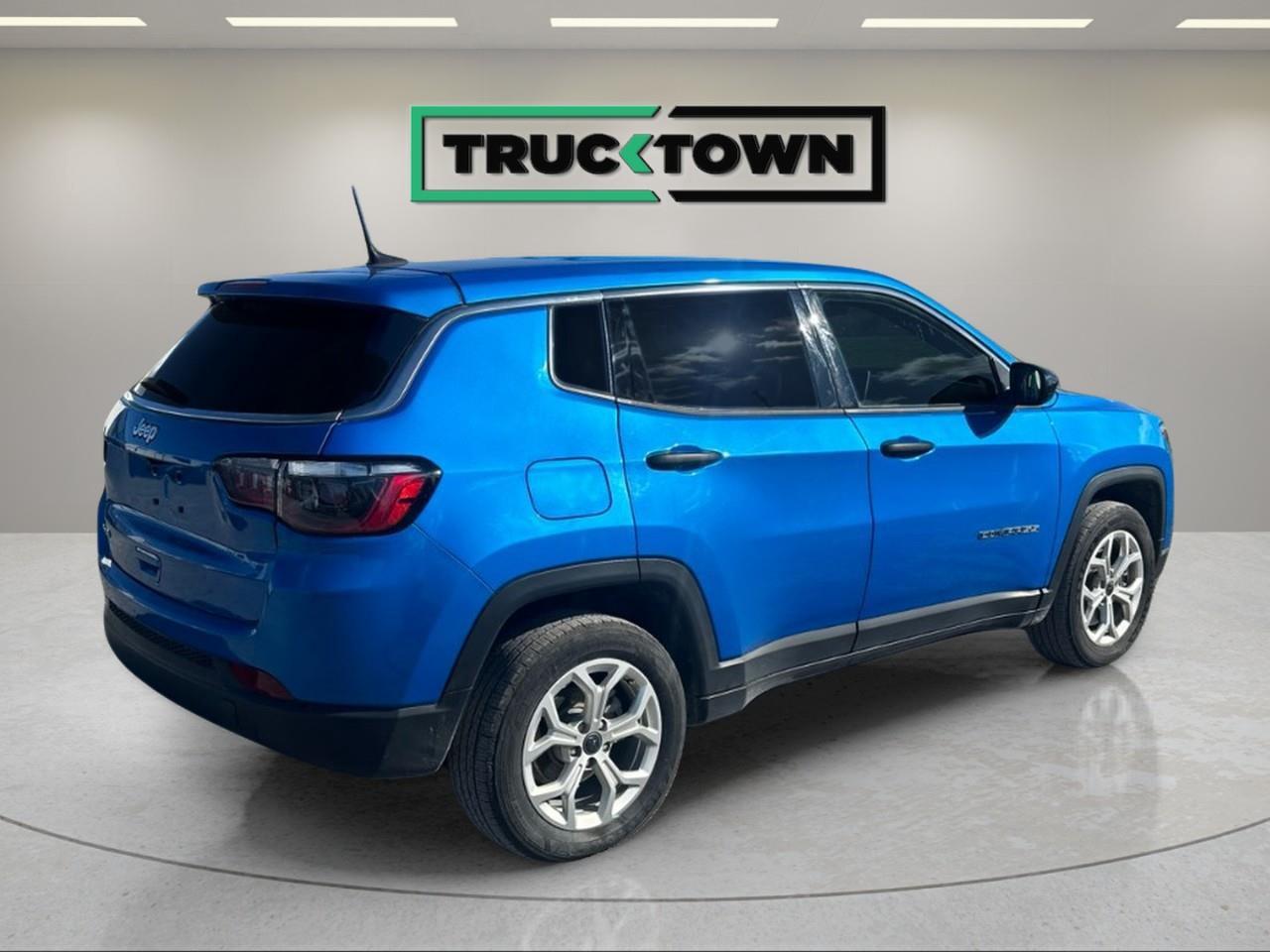 2025 Jeep Compass Sport 4dr 4x4 Photo