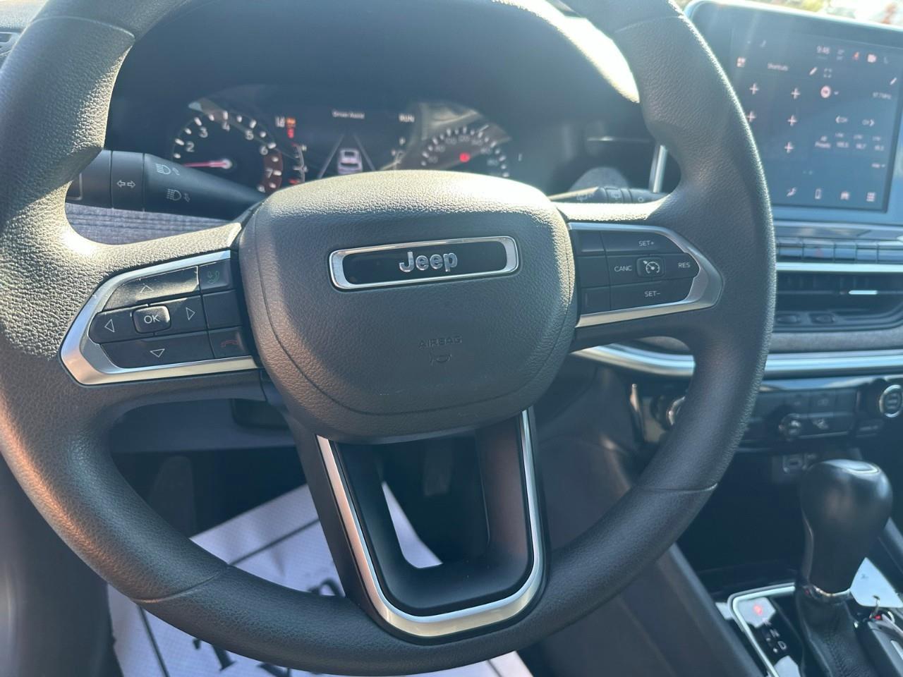 2025 Jeep Compass Sport 4dr 4x4 Photo