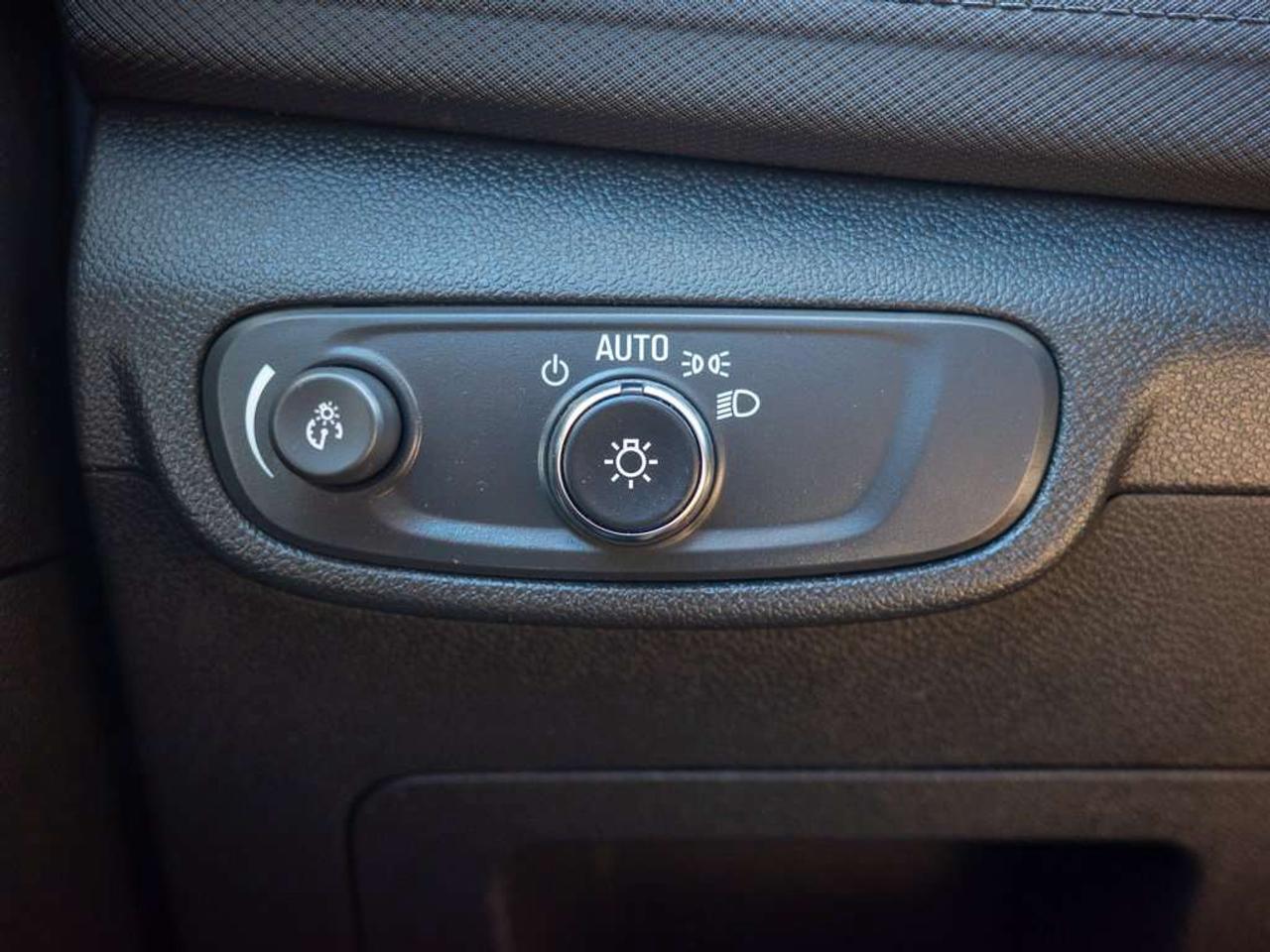 2026 Chevrolet TrailBlazer LT - Blind Spot Monitor   Heated Steering Wheel Photo
