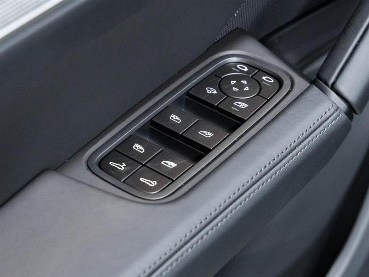 2026 Porsche Cayenne  Photo