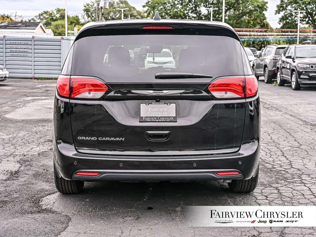 2026 Chrysler Grand Caravan SXT 2WD RUNNING BOARDS   CARPLAY   PWR SLIDING DOORS   REMOTE START   LEATHER Photo