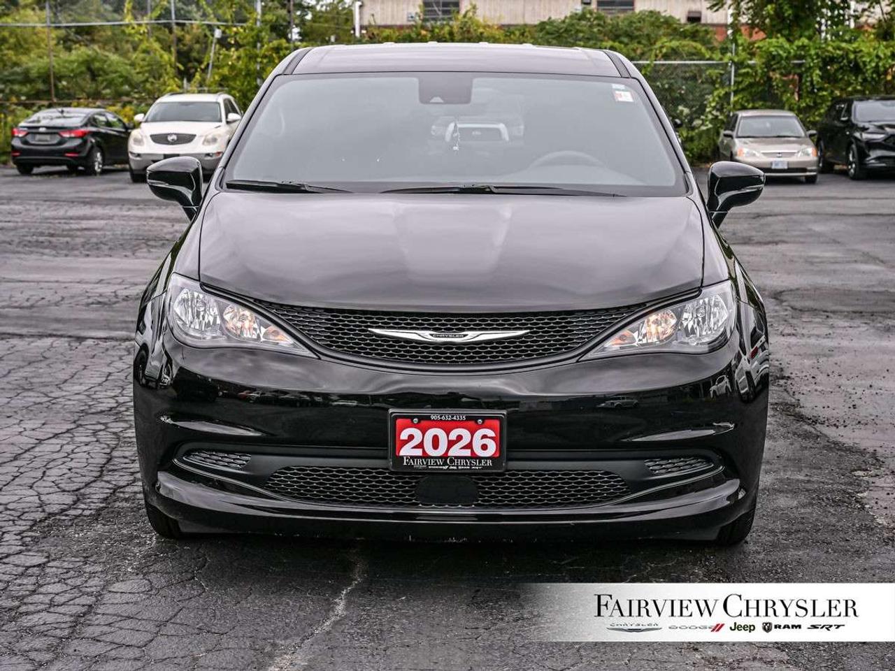 2026 Chrysler Grand Caravan SXT 2WD RUNNING BOARDS   CARPLAY   PWR SLIDING DOORS   REMOTE START   LEATHER Photo5