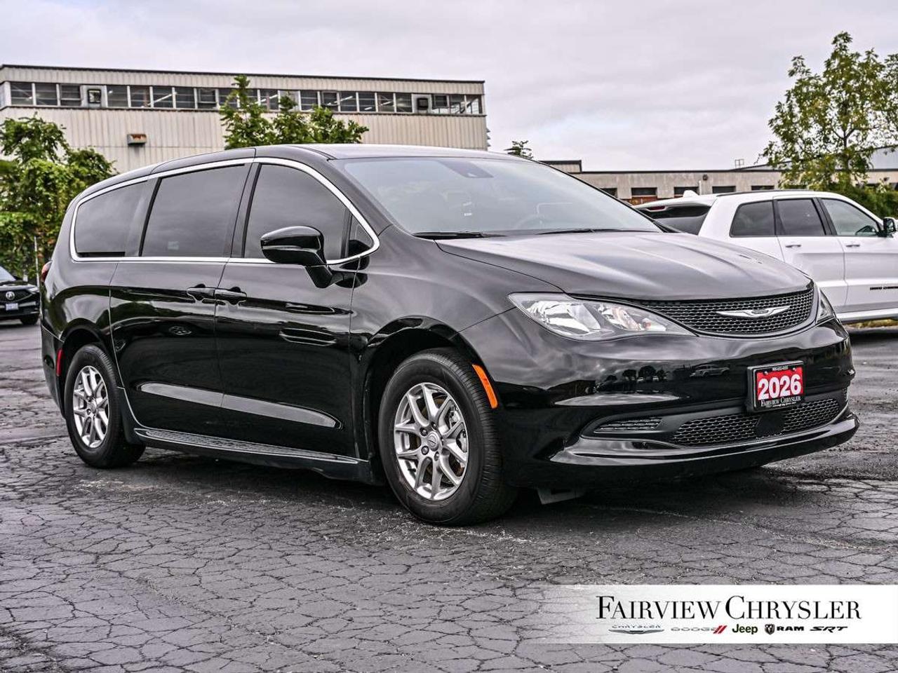 2026 Chrysler Grand Caravan SXT 2WD RUNNING BOARDS   CARPLAY   PWR SLIDING DOORS   REMOTE START   LEATHER Photo