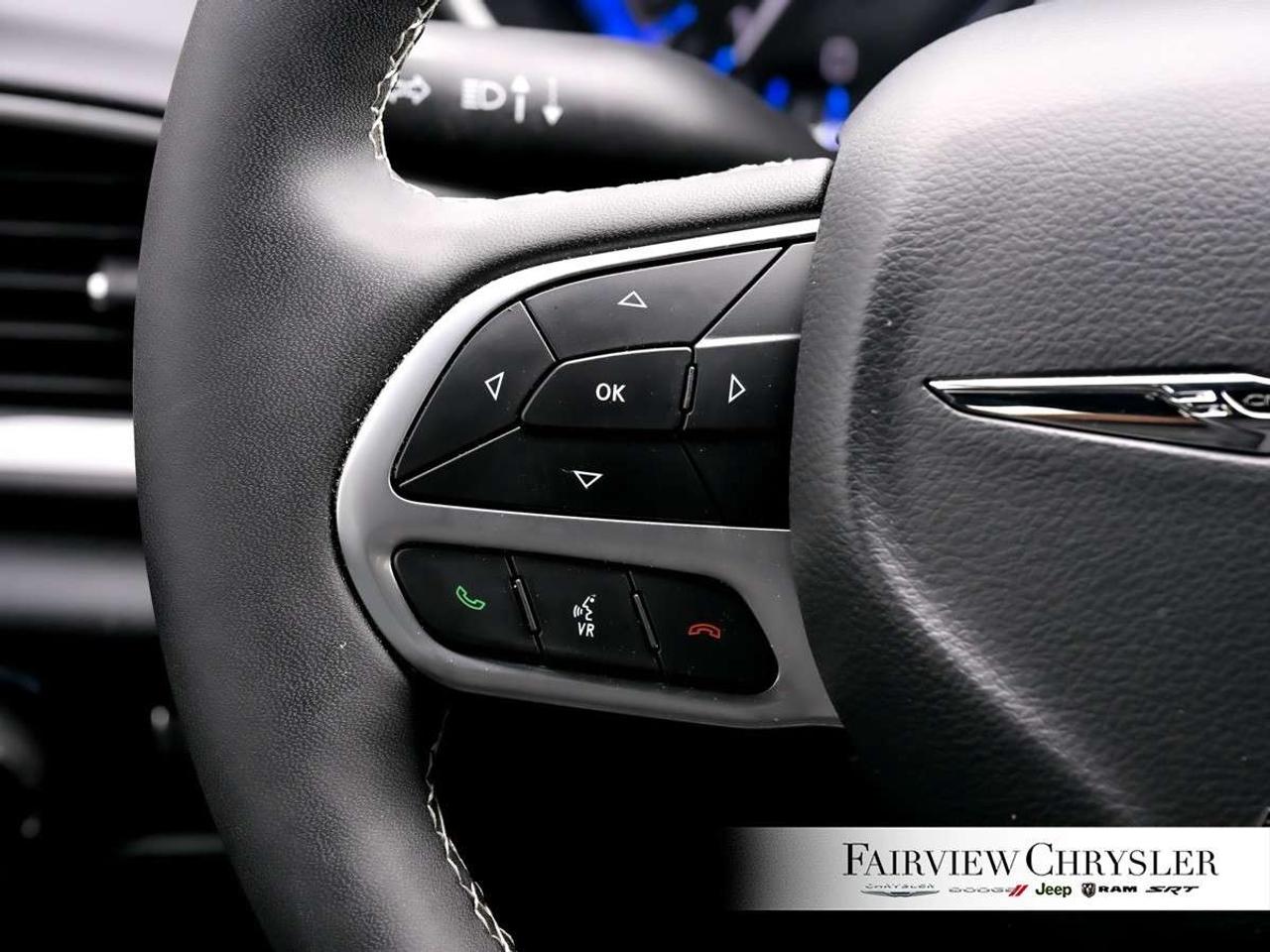 2026 Chrysler Grand Caravan SXT 2WD RUNNING BOARDS   CARPLAY   PWR SLIDING DOORS   REMOTE START   LEATHER Photo