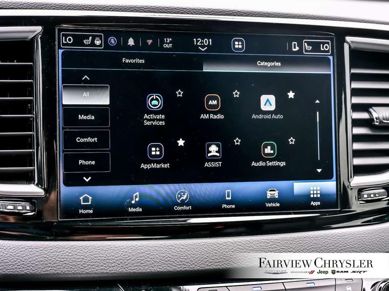 2026 Chrysler Grand Caravan SXT 2WD RUNNING BOARDS   CARPLAY   PWR SLIDING DOORS   REMOTE START   LEATHER Photo