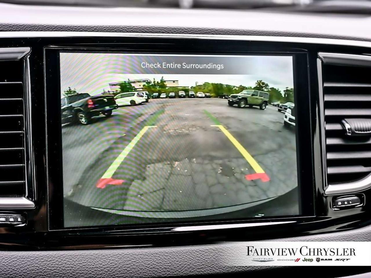 2026 Chrysler Grand Caravan SXT 2WD RUNNING BOARDS   CARPLAY   PWR SLIDING DOORS   REMOTE START   LEATHER Photo