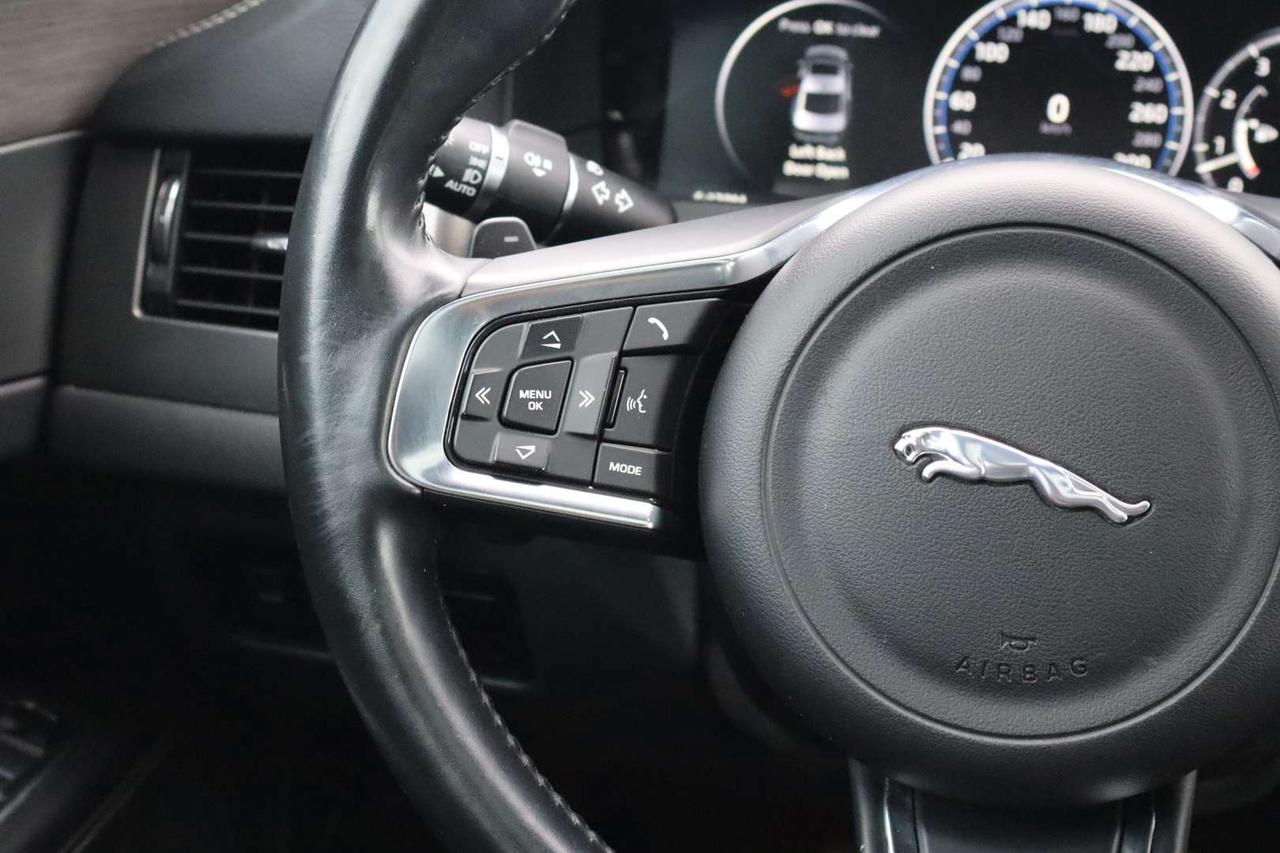 2017 Jaguar XF S AWD V6   ACCIDENT FREE   Meridian   HUD   Safety Certified Photo