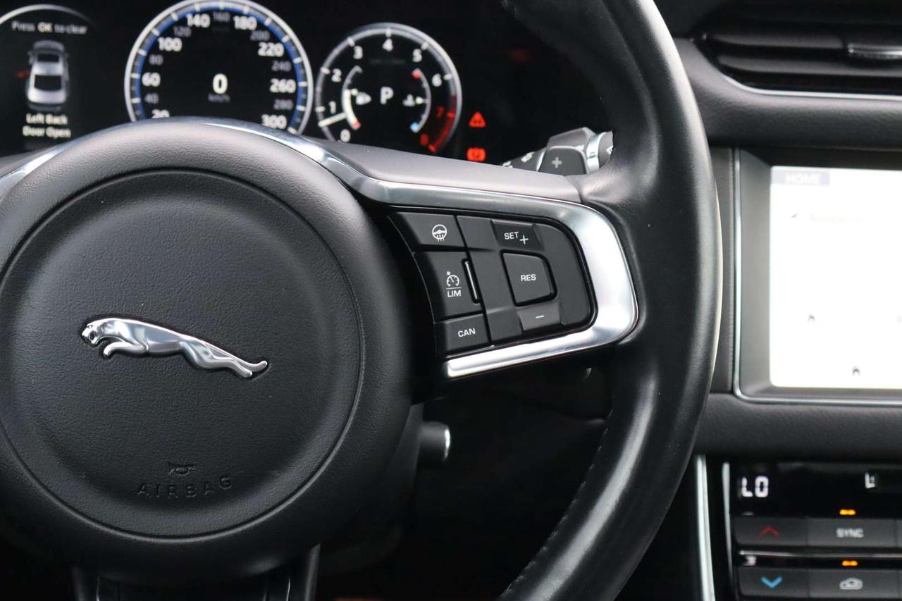 2017 Jaguar XF S AWD V6   ACCIDENT FREE   Meridian   HUD   Safety Certified Photo