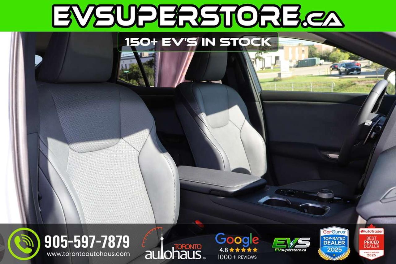 2025 Lexus RZ 450E I LUXURY PKG I LIKE NEW Photo