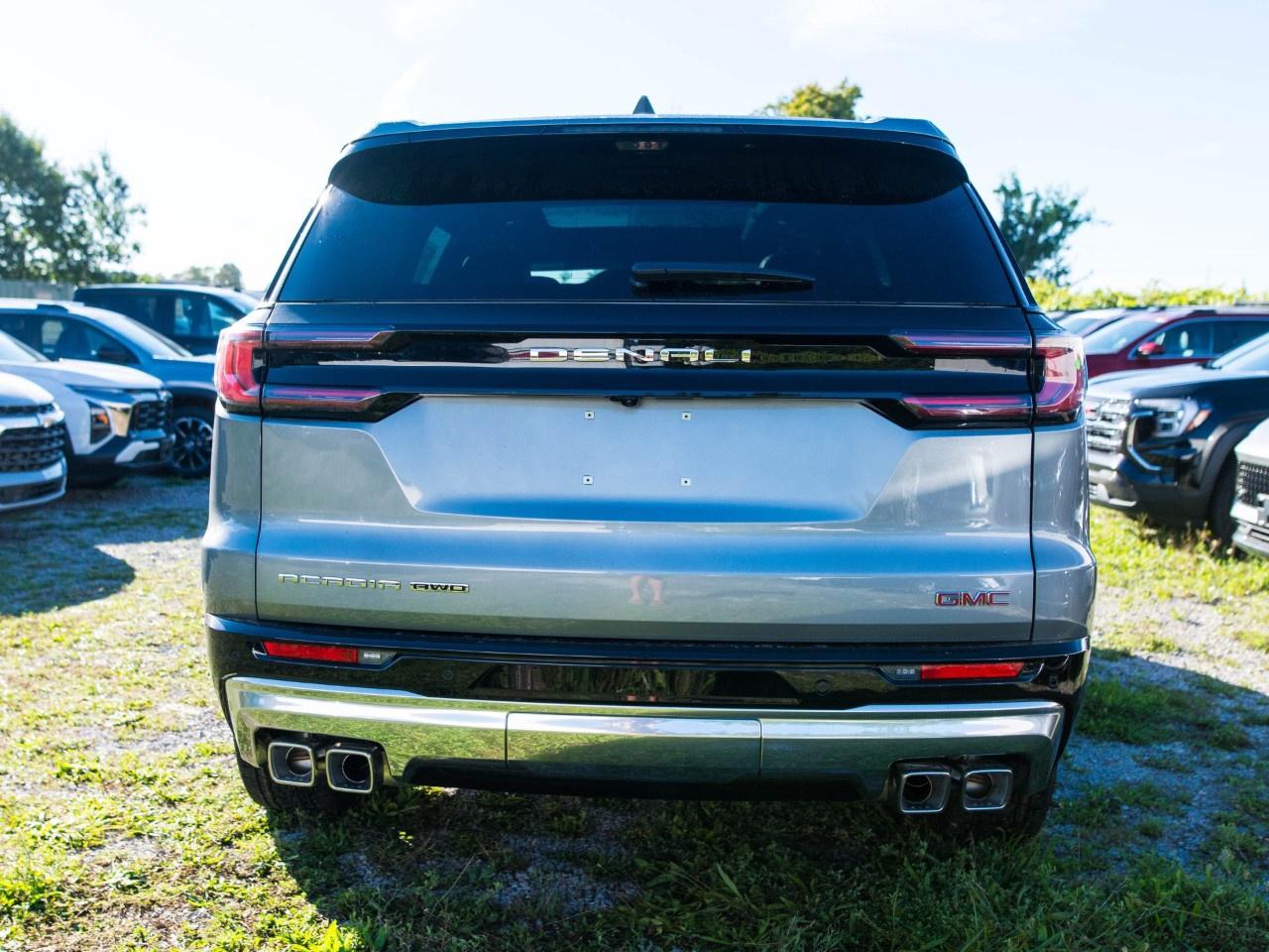 2027 GMC Acadia AWD DENALI Photo