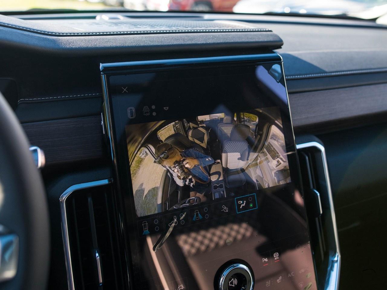 2027 GMC Acadia AWD DENALI Photo