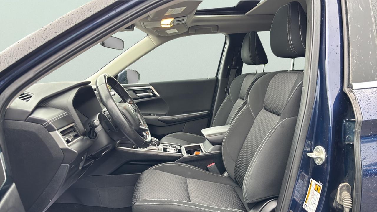 2022 Mitsubishi Outlander SE Photo