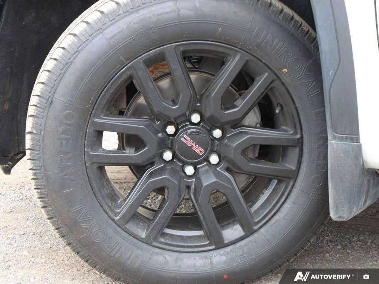 2022 GMC Sierra 1500 ELEVATION, 2.7L 4-CYL, 4X4, ALLOYS, CLOTH, 1-OWNER, MACMASTER ORIGINAL, CERTIFIED PREOWNED! Photo