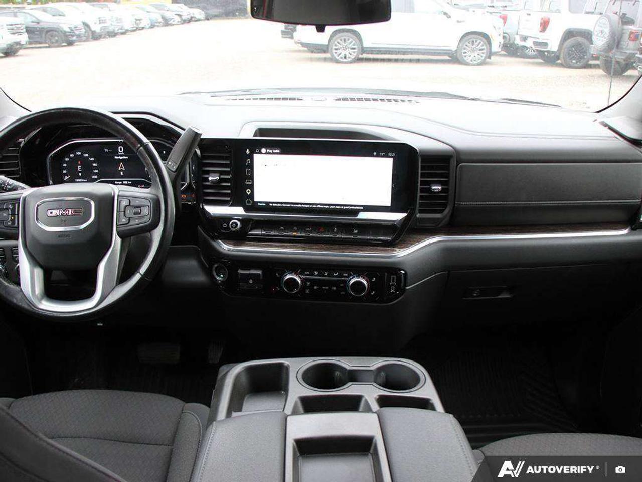 2022 GMC Sierra 1500 ELEVATION, 2.7L 4-CYL, 4X4, ALLOYS, CLOTH, 1-OWNER, MACMASTER ORIGINAL, CERTIFIED PREOWNED! Photo