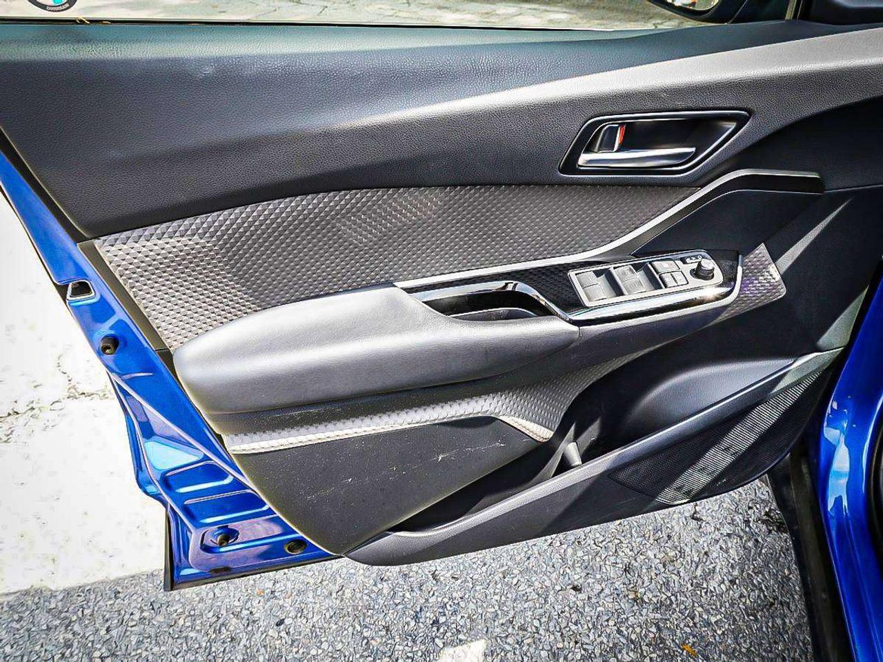 2020 Toyota C-HR  Photo