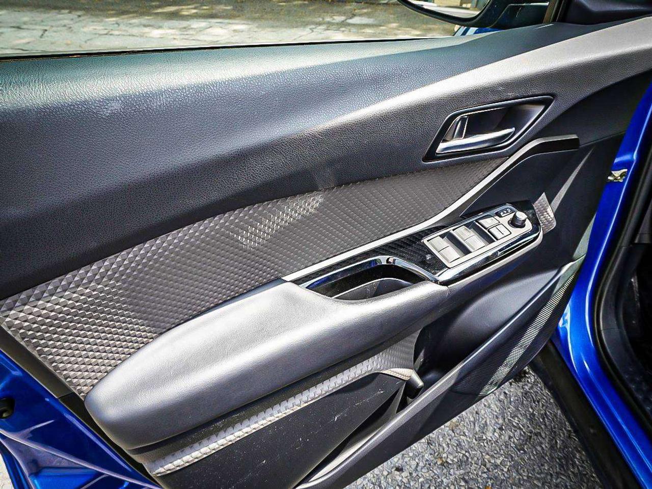 2020 Toyota C-HR  Photo