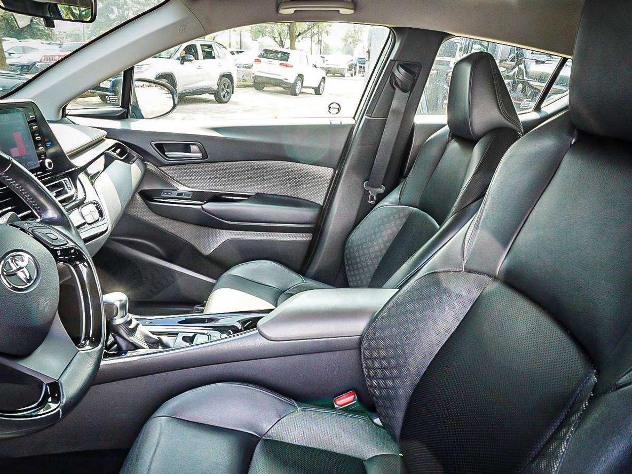 2020 Toyota C-HR  Photo