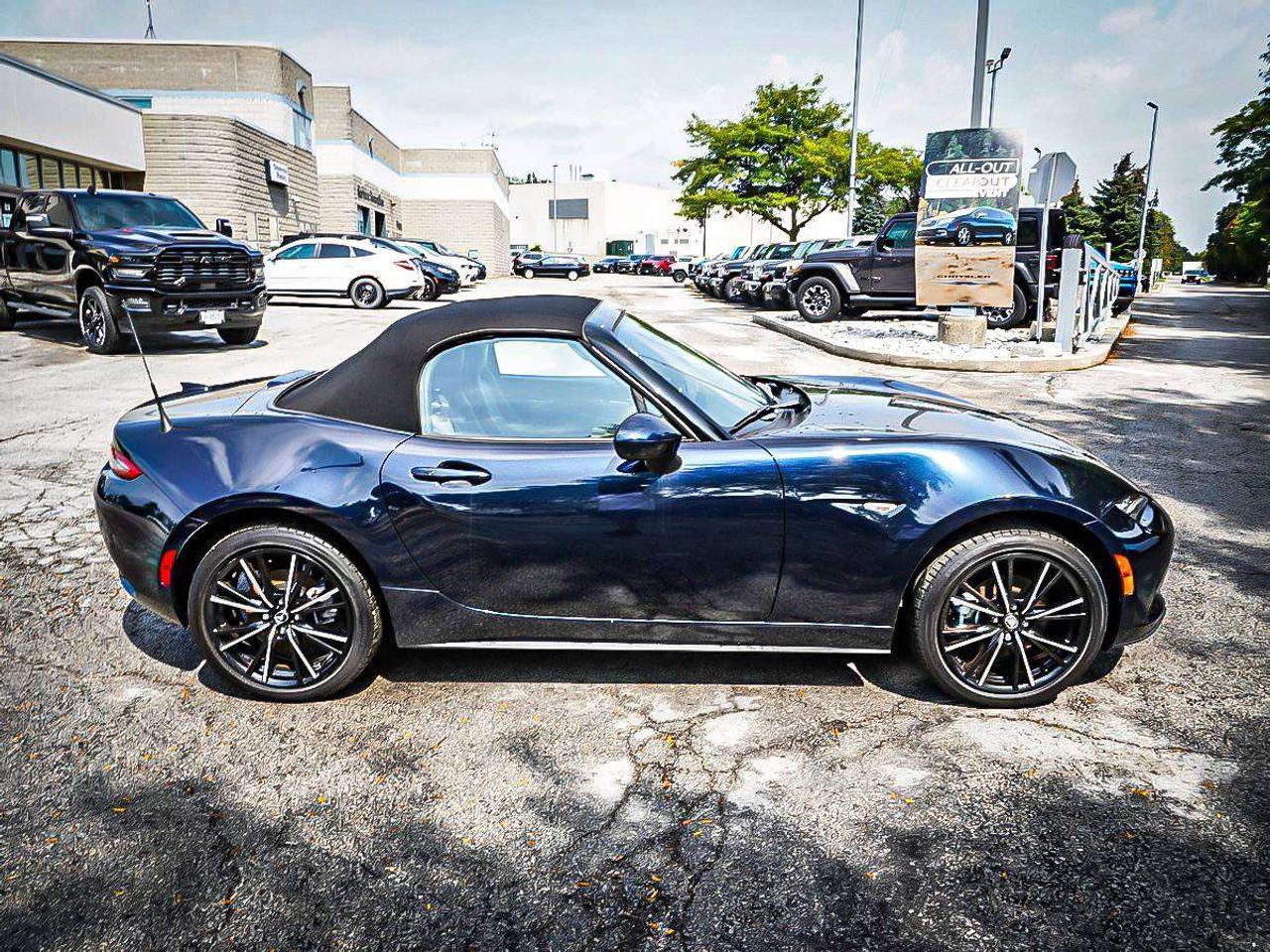 2025 Mazda MX-5  Photo