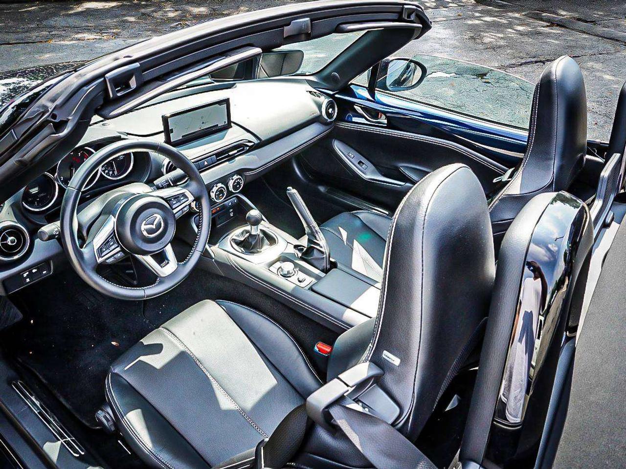 2025 Mazda MX-5  Photo