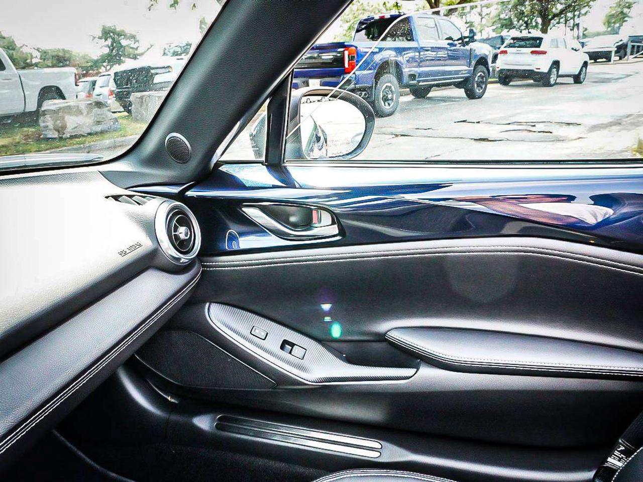2025 Mazda MX-5  Photo