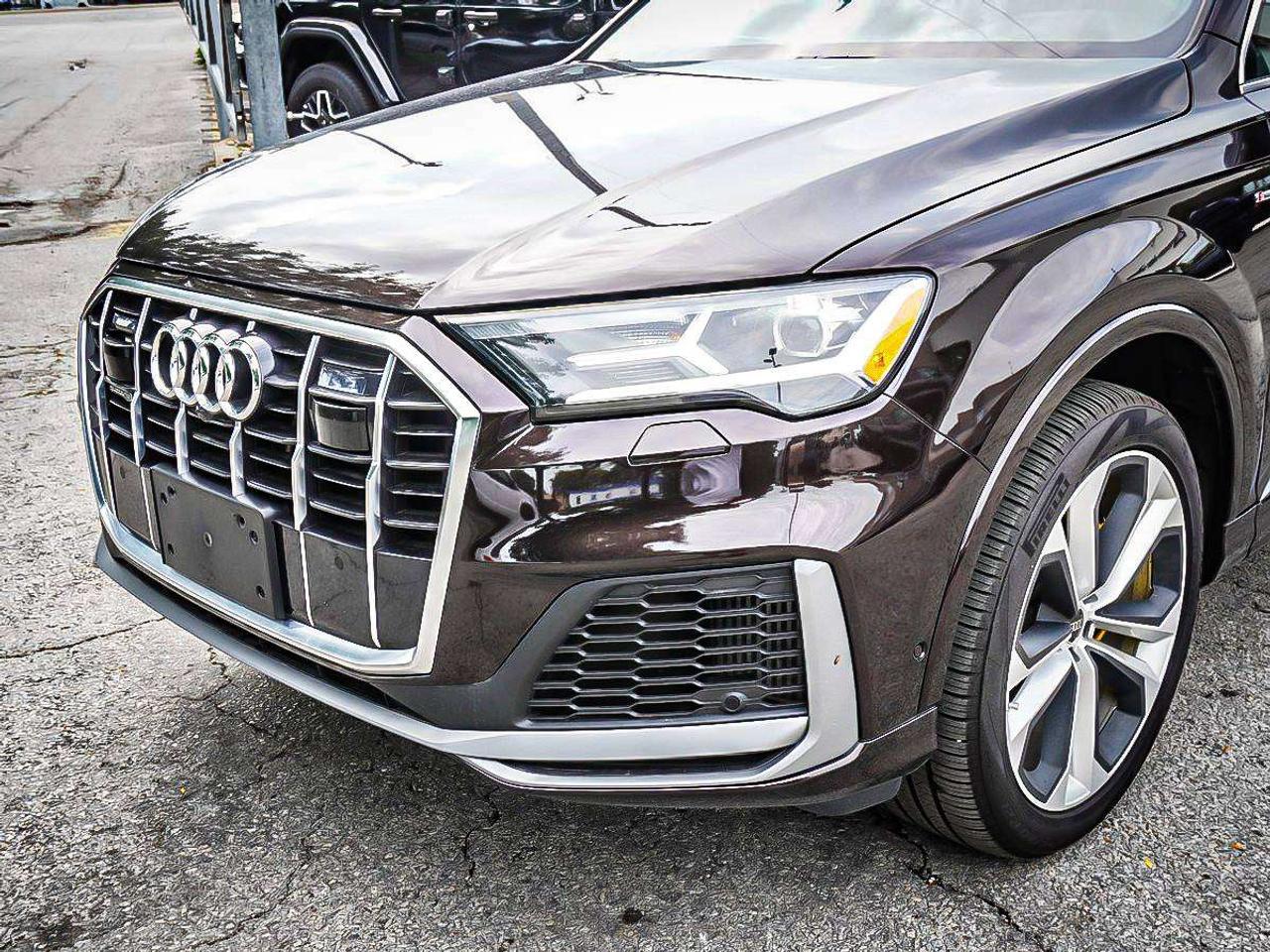 2022 Audi Q7  Photo4