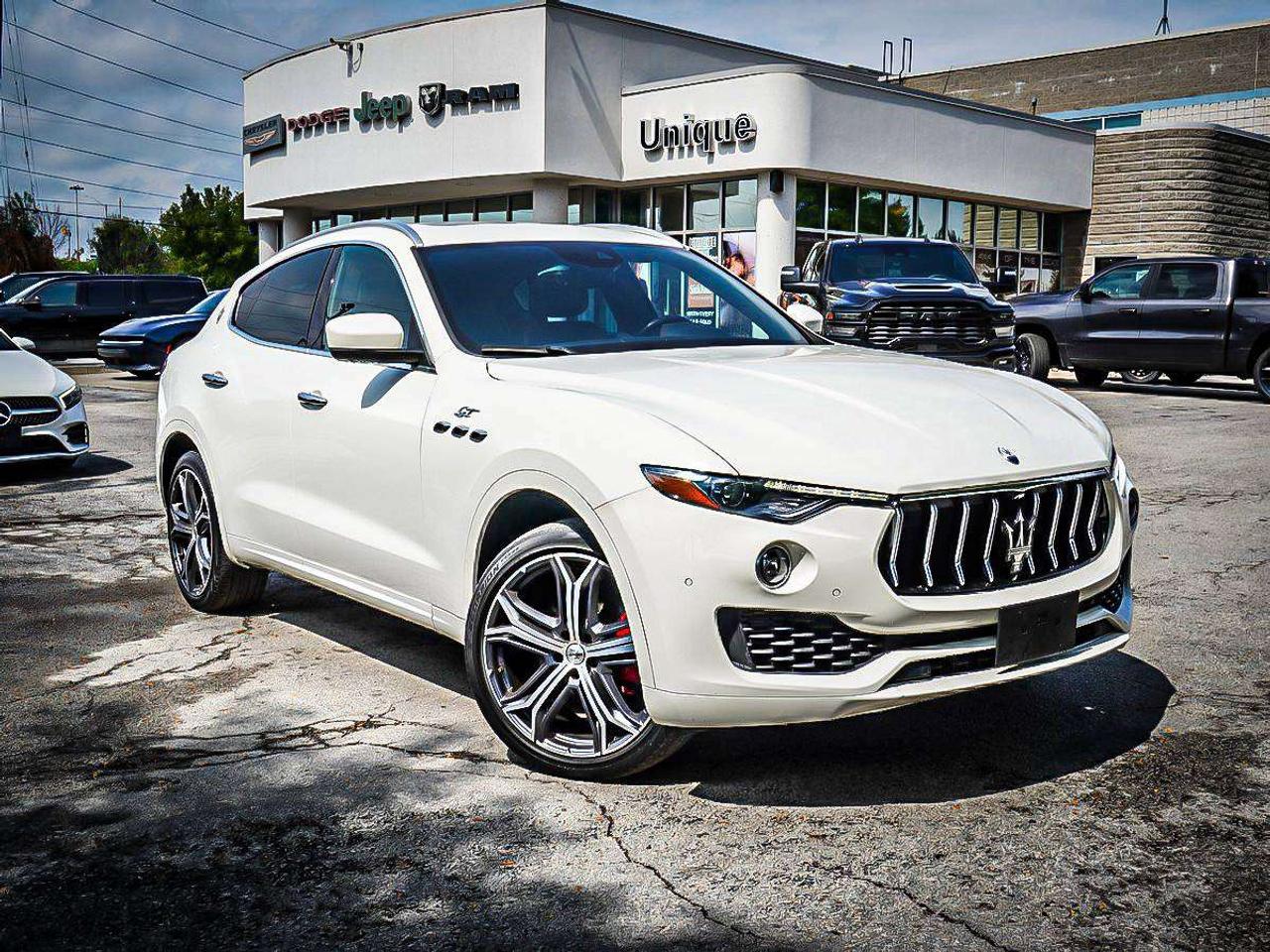 2023 Maserati Levante  Photo5