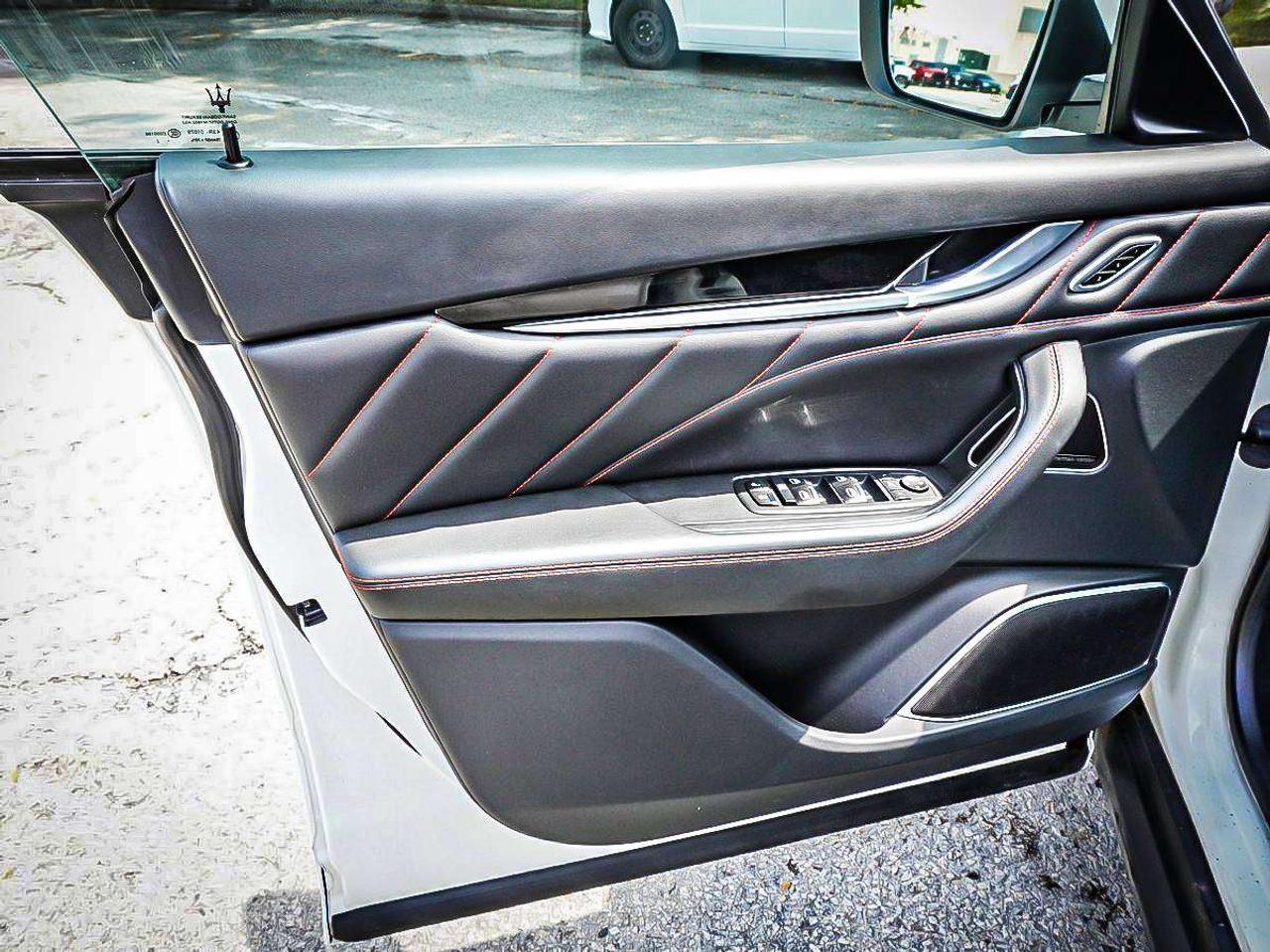 2023 Maserati Levante  Photo
