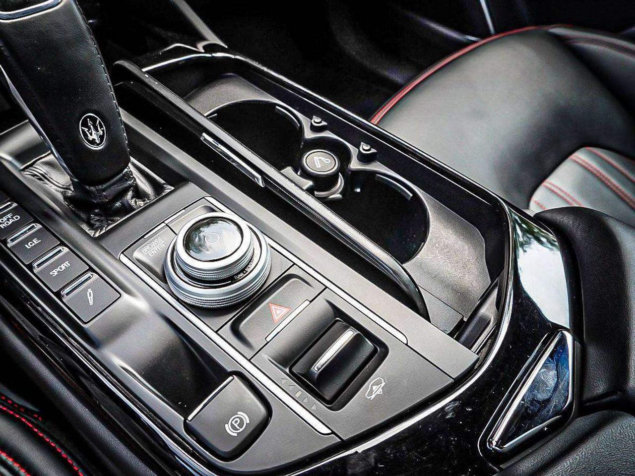 2023 Maserati Levante  Photo