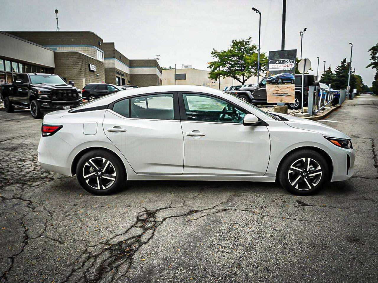 2024 Nissan Sentra  Photo