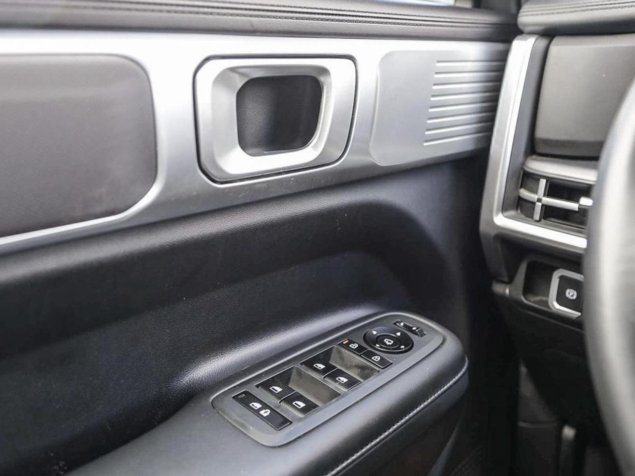 2025 Hyundai Santa Fe  Photo