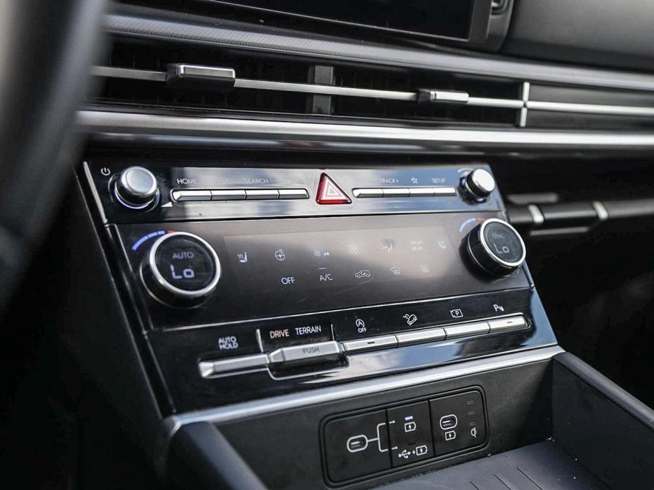 2025 Hyundai Santa Fe  Photo
